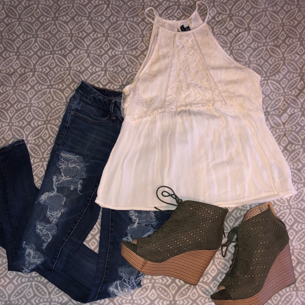 American Eagle Flowy tank 🌻
